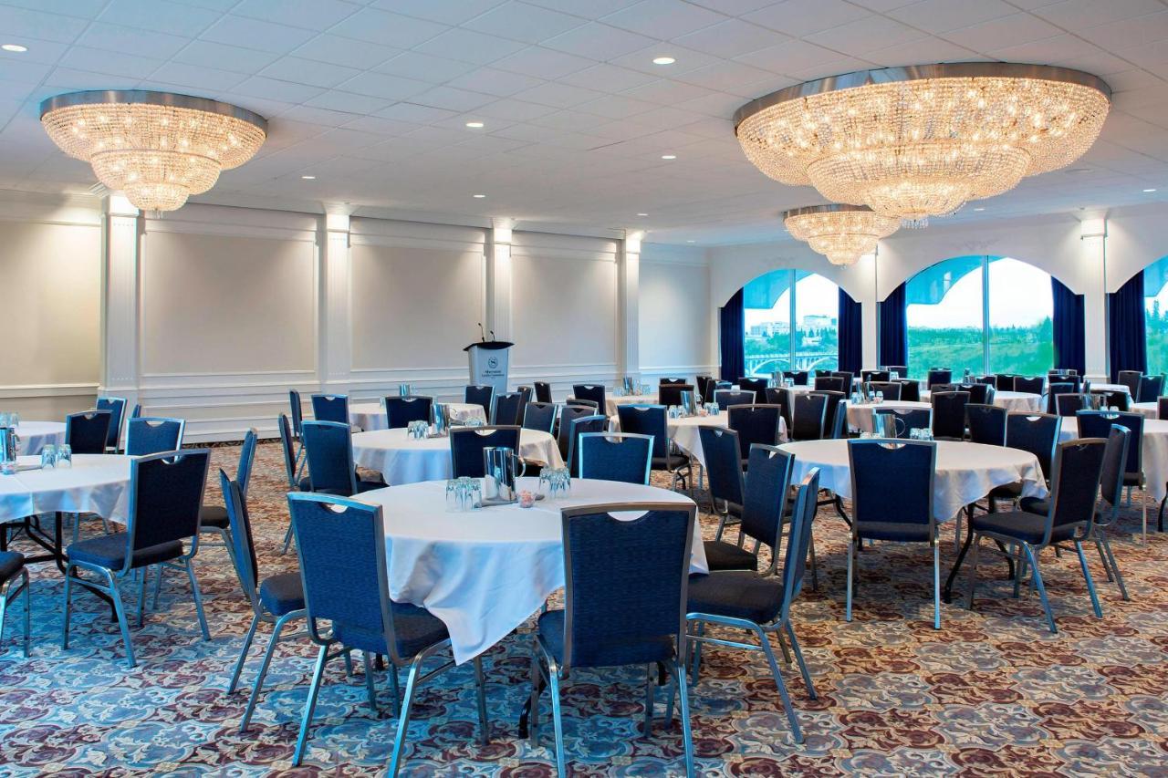 Sheraton Cavalier Saskatoon Hotel מראה חיצוני תמונה