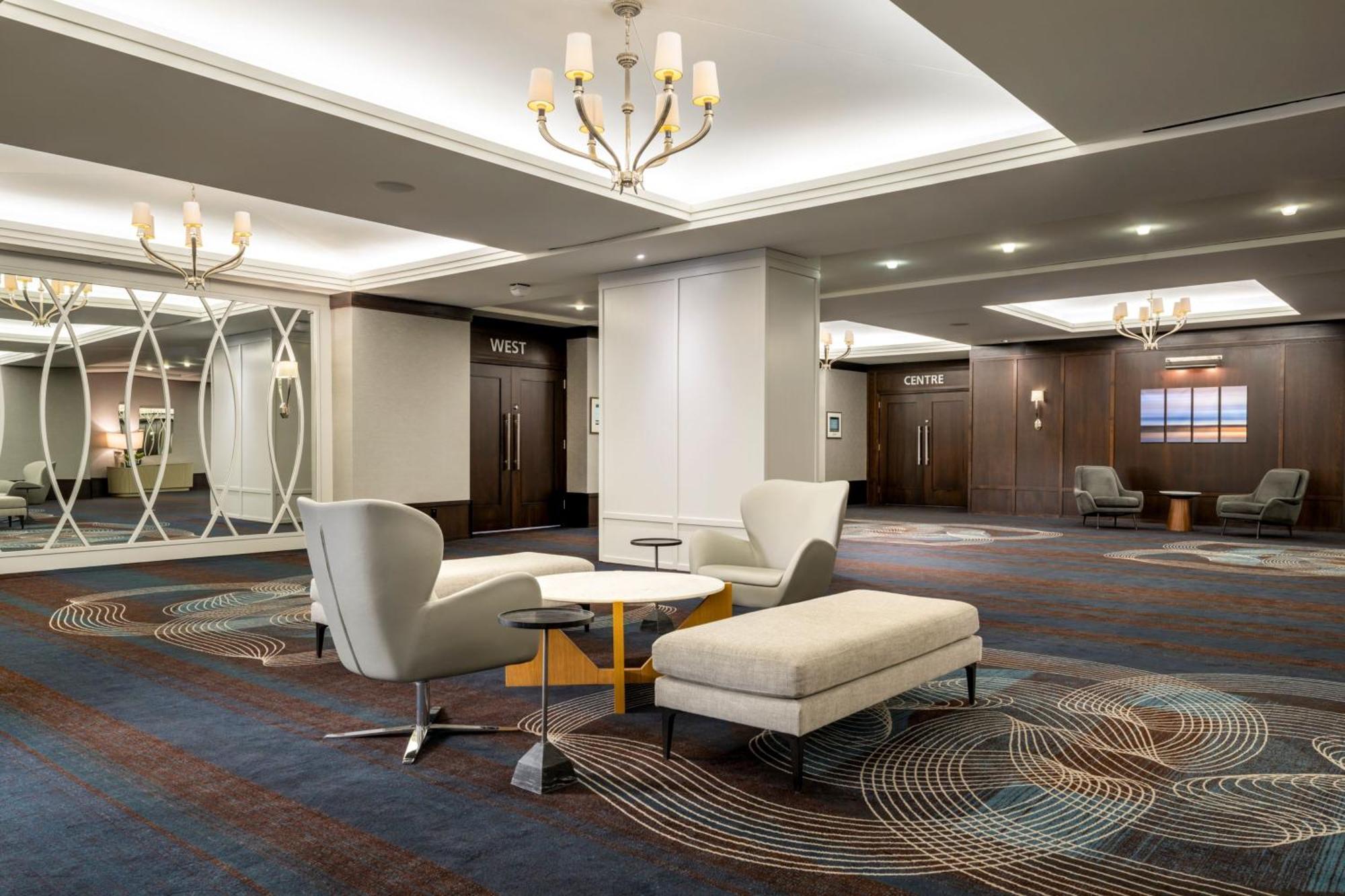 Sheraton Cavalier Saskatoon Hotel מראה חיצוני תמונה